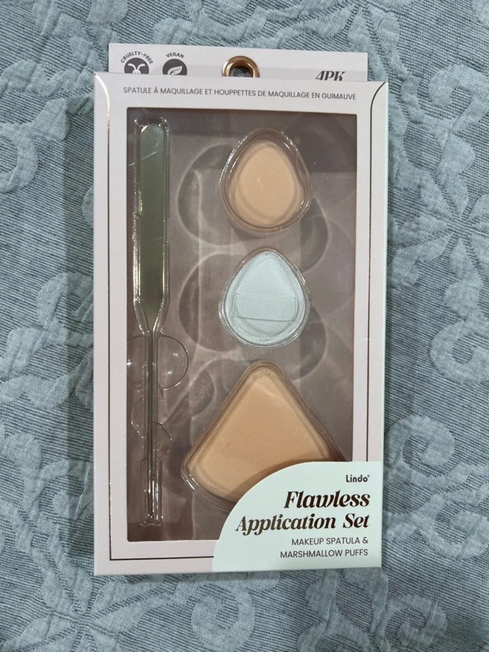 Flawless Application Set - Beige & Light Blue Makeup Puffs with Spatula